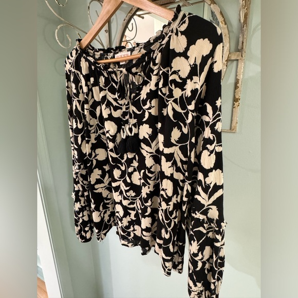 Knox Rose Neutral Floral Pattern Balloon Sleeves with Tassels Medium EUC - Picture 2 of 6